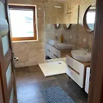 بيت للعطل Konvalinka
